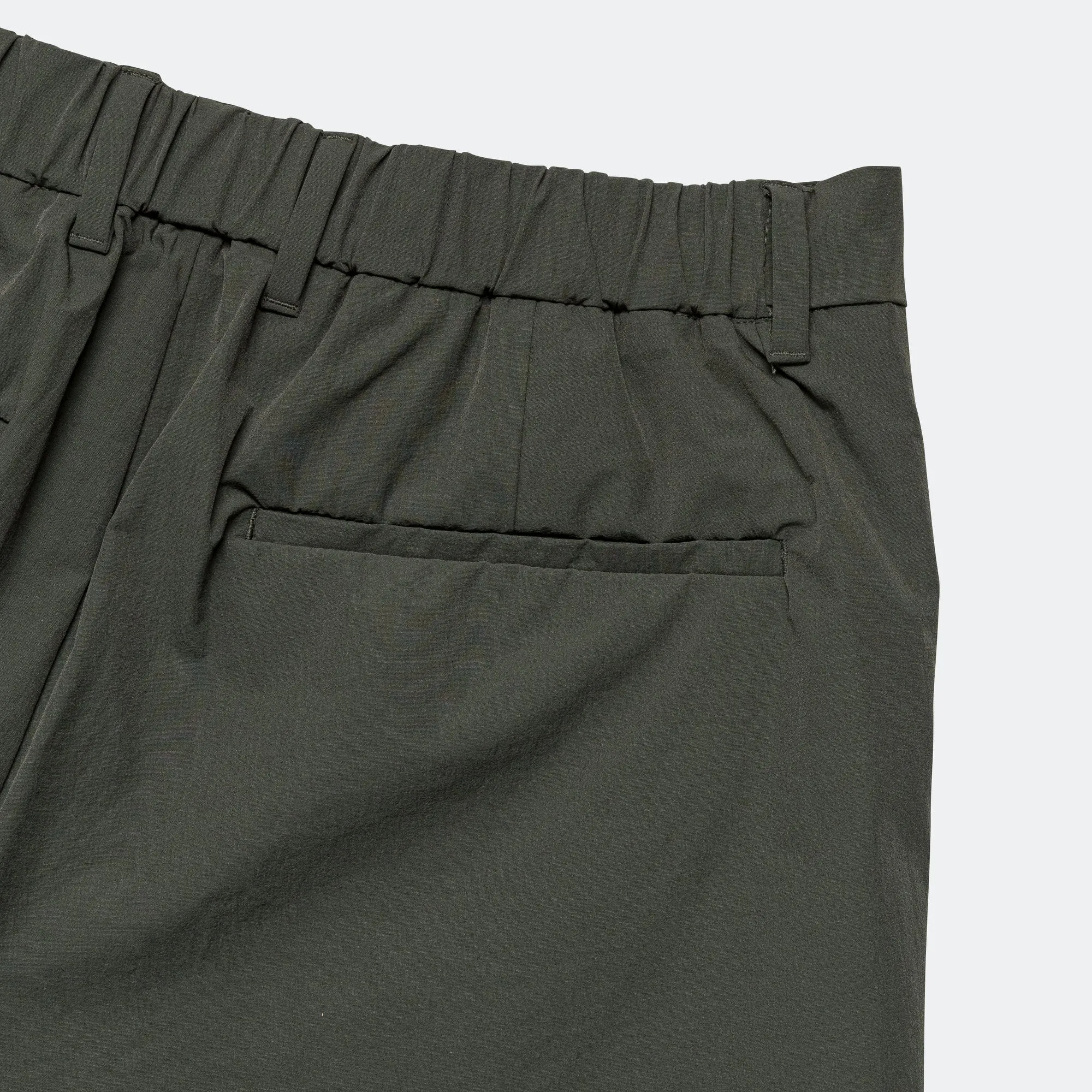 Benn Travel Light Shorts - Black Olive