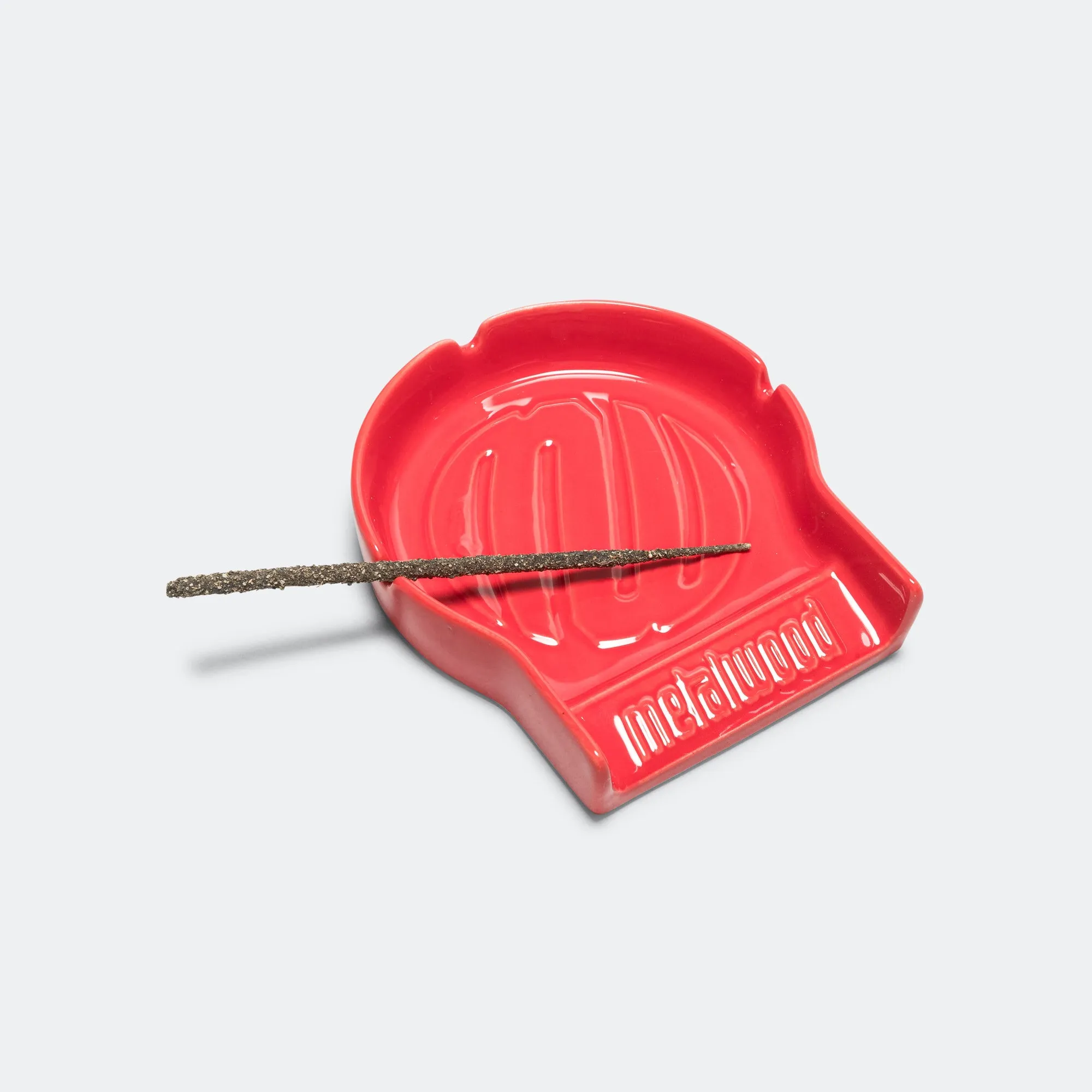 Puttin Trainer Ashtray - Red